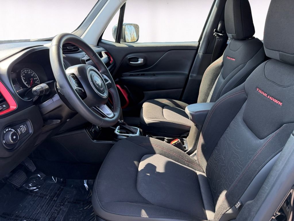Used 2023 Jeep Renegade Trailhawk image 9