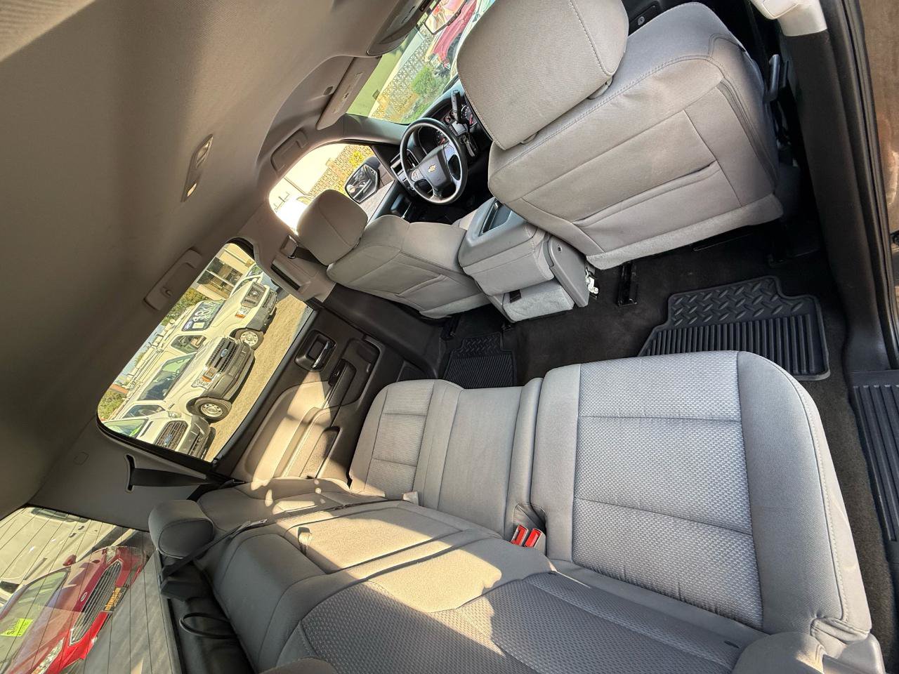 Used 2018 Chevrolet Silverado 1500 Custom w/ Custom Value Package AWD/4WD image 38