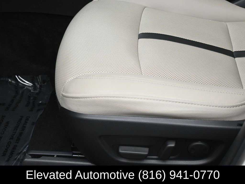 Used 2024 MAZDA CX-90 3.3 Turbo w/ Premium Package image 17