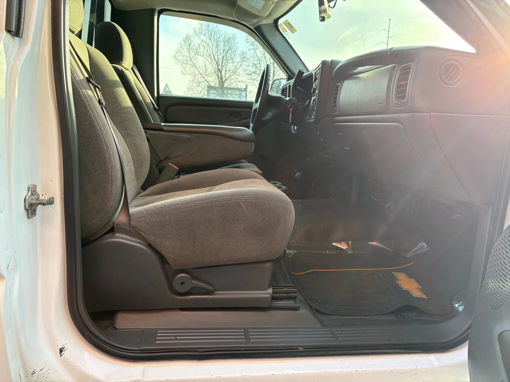 Used 2007 Chevrolet Silverado 1500 W/T w/ Snow Plow Prep Package image 20