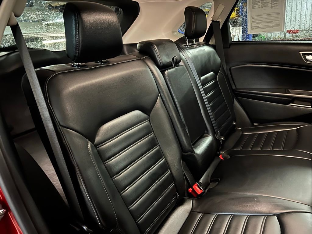 Used 2024 Ford Edge SEL AWD/4WD image 16