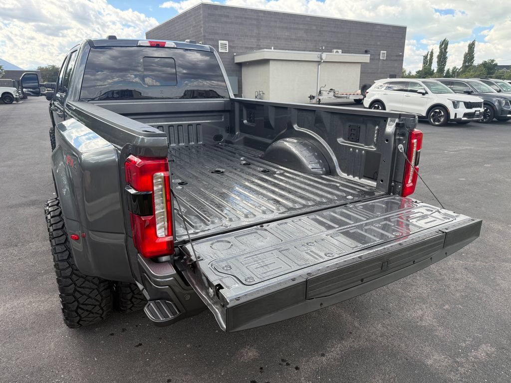 Used 2026 Ford F350 Lariat AWD/4WD image 15