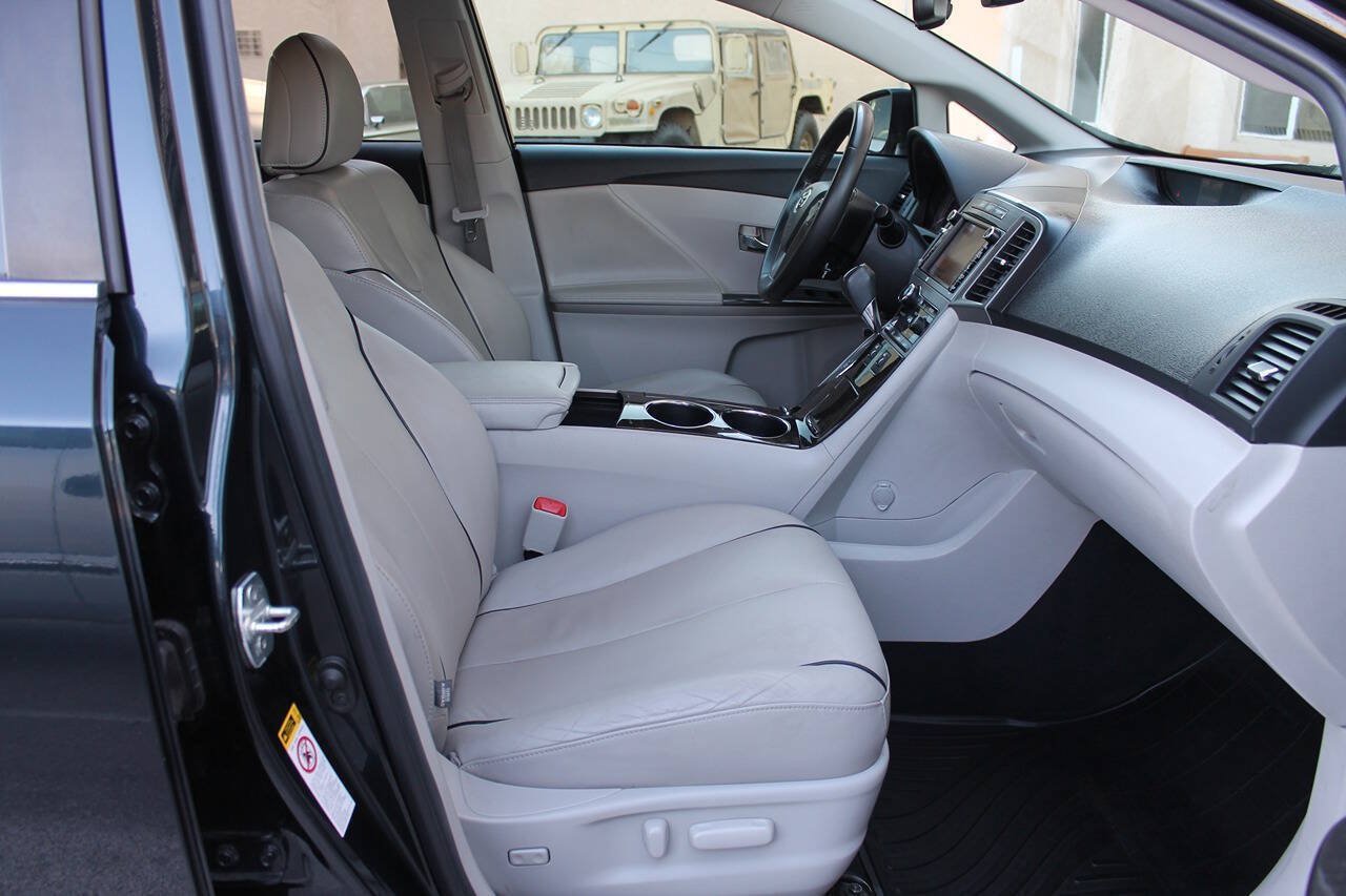Used 2013 Toyota Venza Limited w/ Tow Prep Pkg AWD/4WD image 34