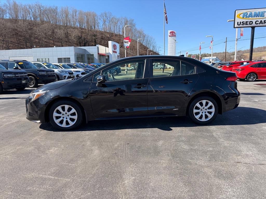 Used 2023 Toyota Corolla LE image 8