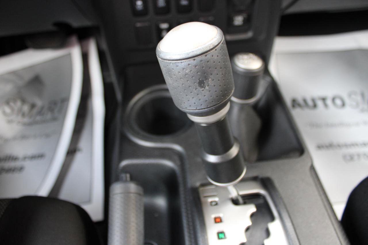 Used 2011 Toyota FJ Cruiser 4WD w/ Upgrade Pkg image 23