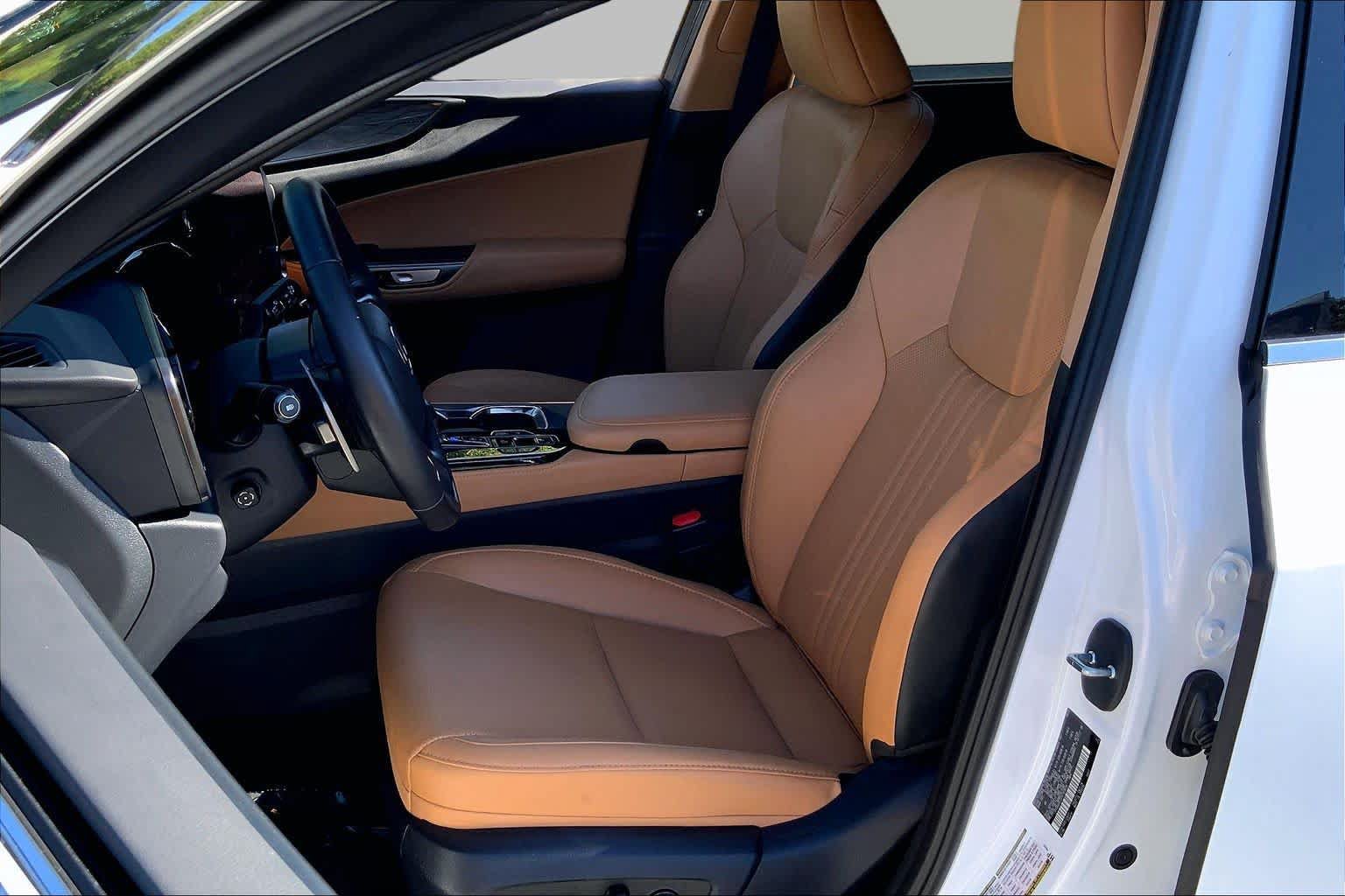 Certified 2026 Lexus NX 350 AWD w/ Accessory Package (2T) image 8