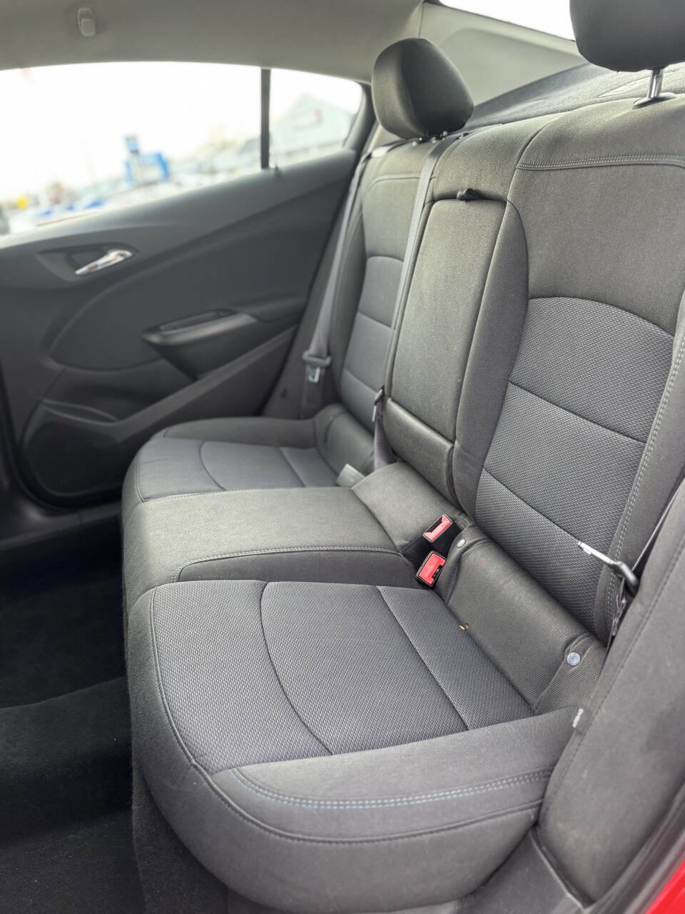 Used 2017 Chevrolet Cruze LT w/ Convenience Package FWD image 17