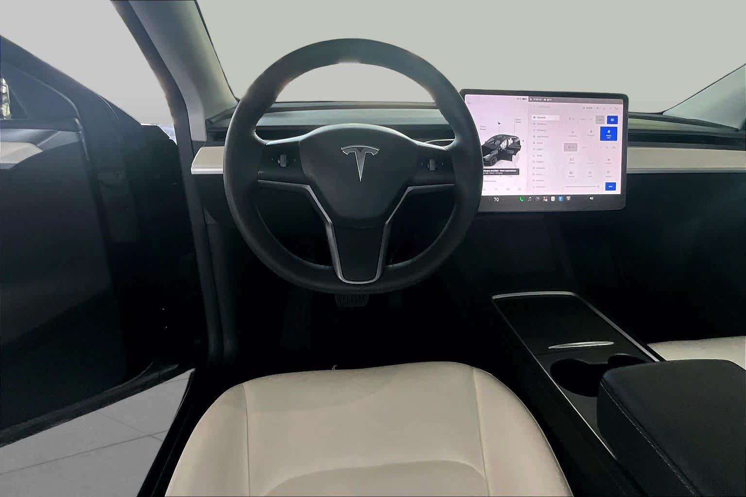 Used 2023 Tesla Model Y AWD image 5