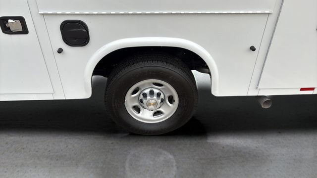 New 2025 Chevrolet Express 3500 w/ Power Convenience Package RWD image 18