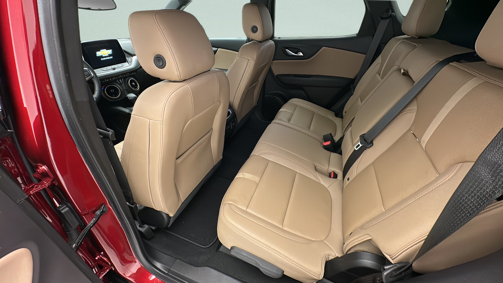 Used 2023 Chevrolet Blazer Premier w/ Enhanced Convenience Package AWD/4WD image 9