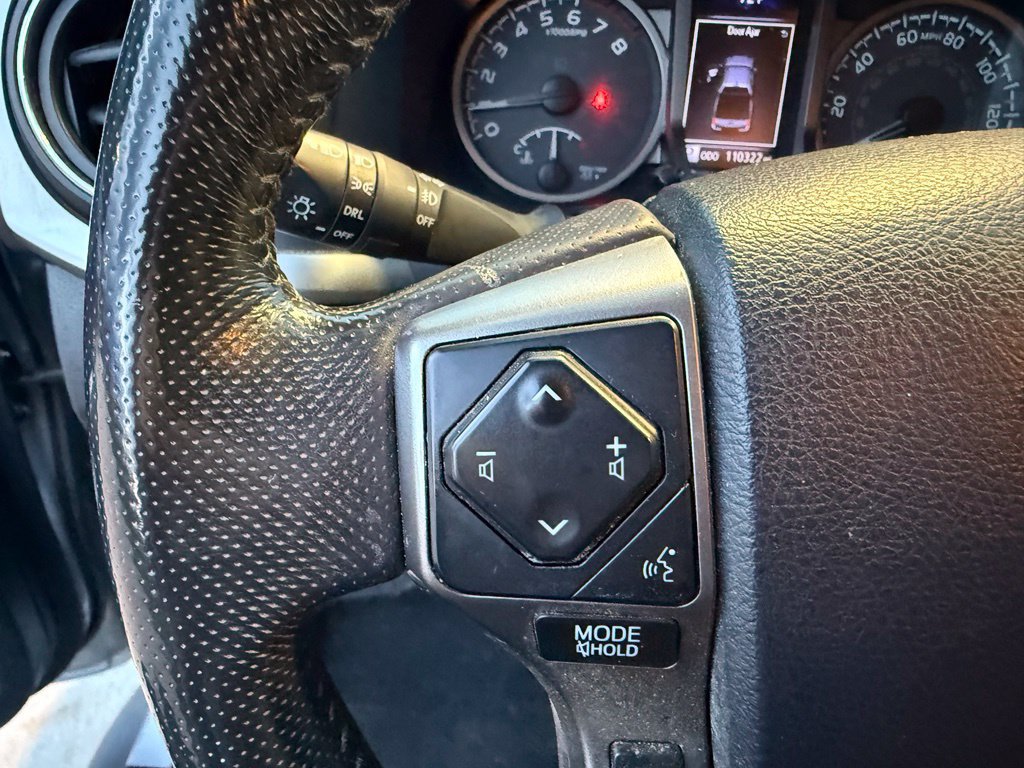 Used 2019 Toyota Tacoma SR5 AWD/4WD image 15