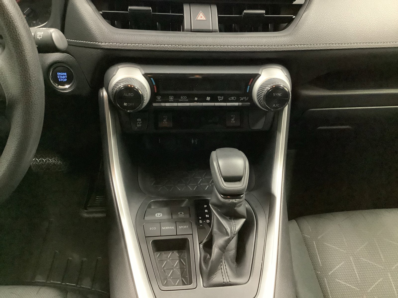 Certified 2019 Toyota RAV4 XLE w/ Convenience Package image 11