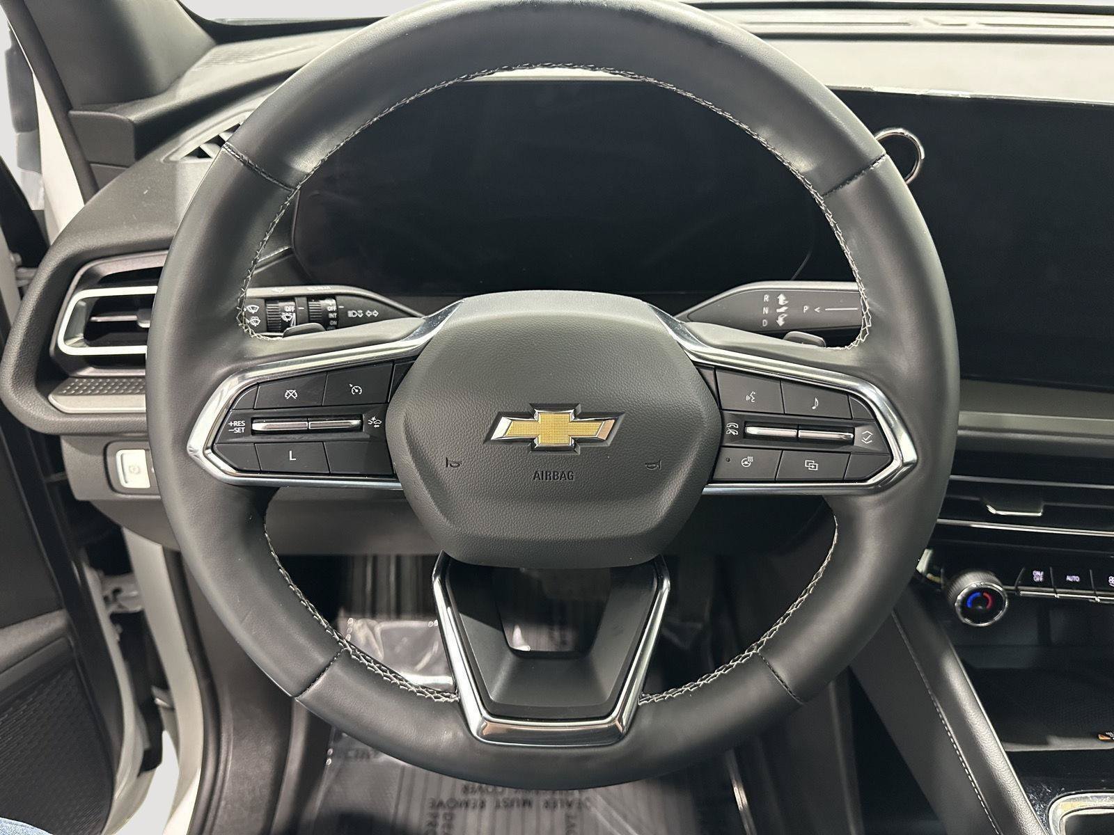 Used 2024 Chevrolet Traverse LT w/ LPO, Floor Liner Package AWD/4WD image 9