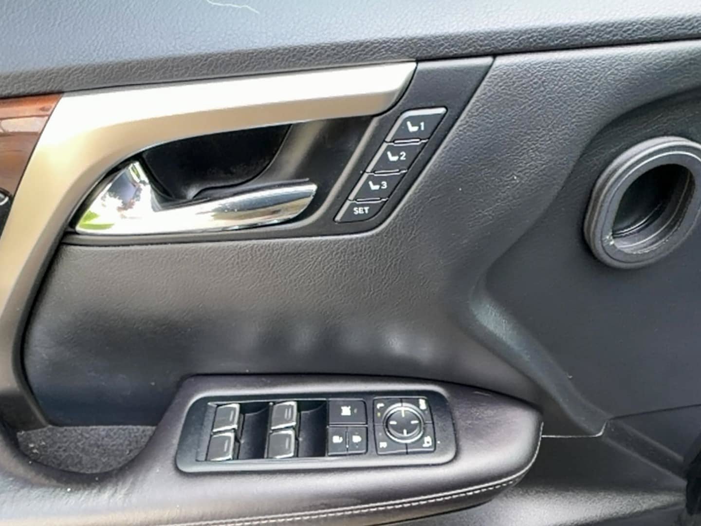 Used 2017 Lexus RX 350 AWD w/ Premium Package image 16