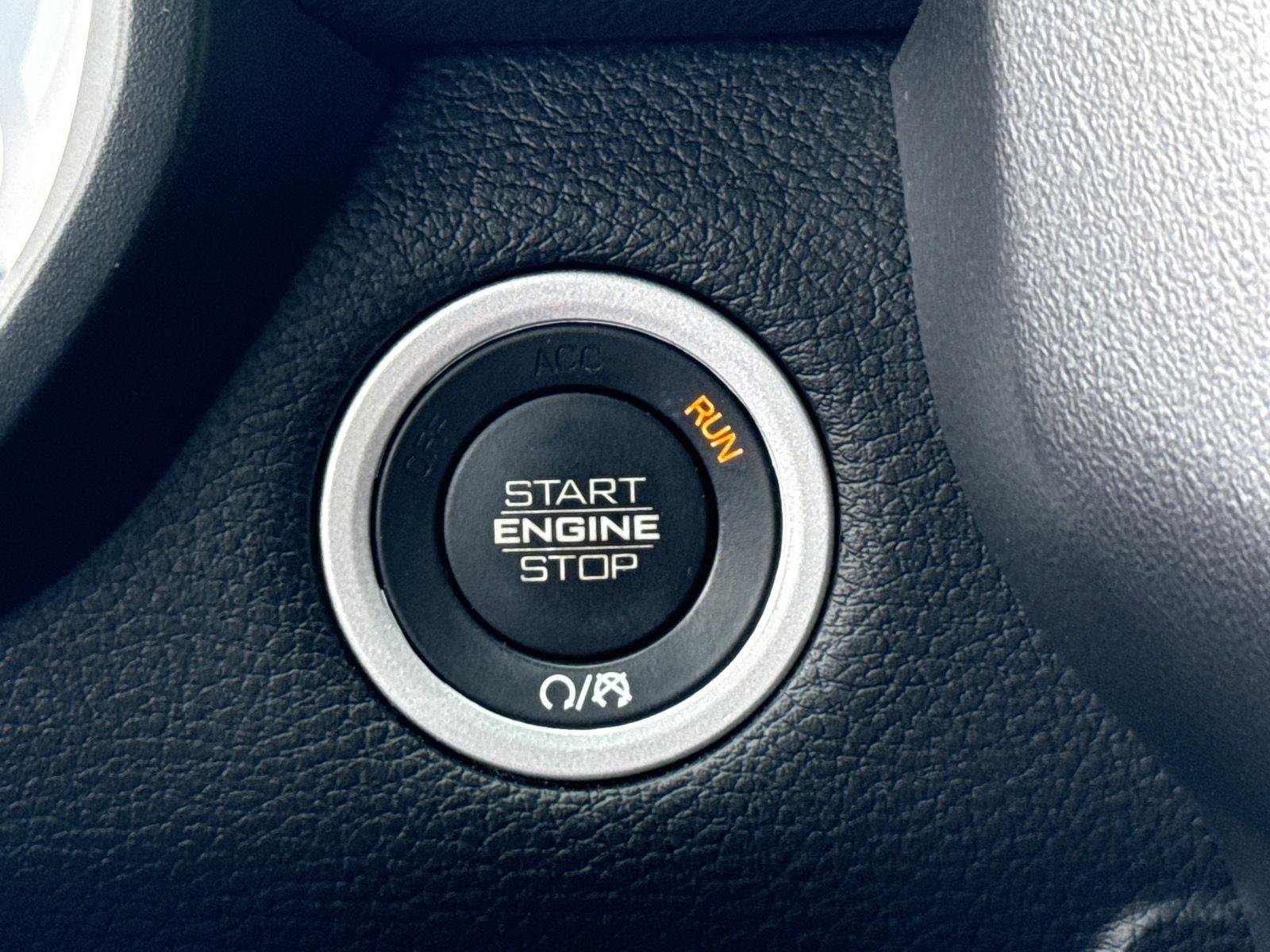 Used 2022 RAM 1500 Laramie w/ Sport Appearance Package image 23