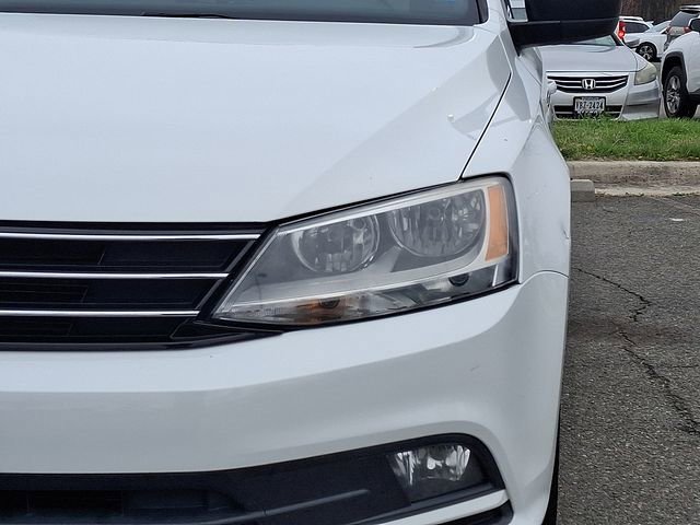 Used 2016 Volkswagen Jetta Sport image 9