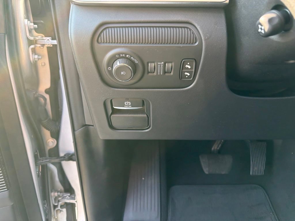 Used 2024 Jeep Grand Wagoneer Series II Obsidian w/ Quick Order Packagew 28T AWD/4WD image 23