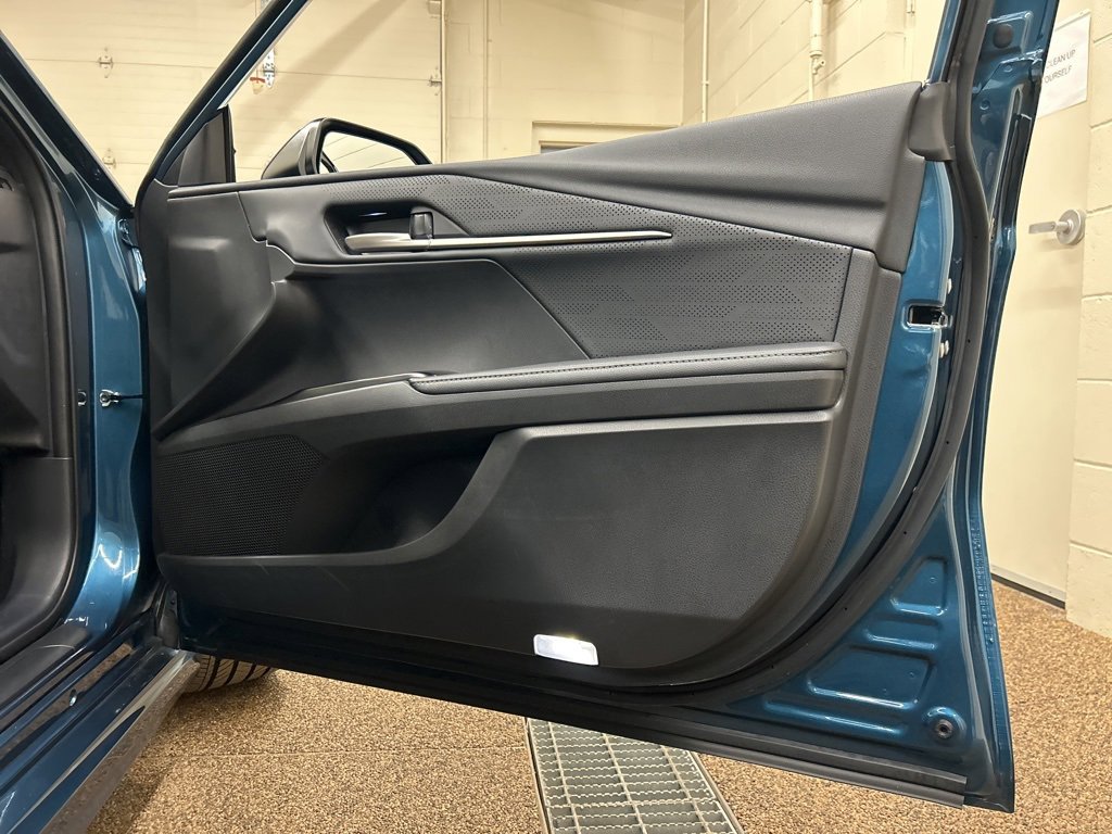 Used 2025 Toyota Camry XSE image 15