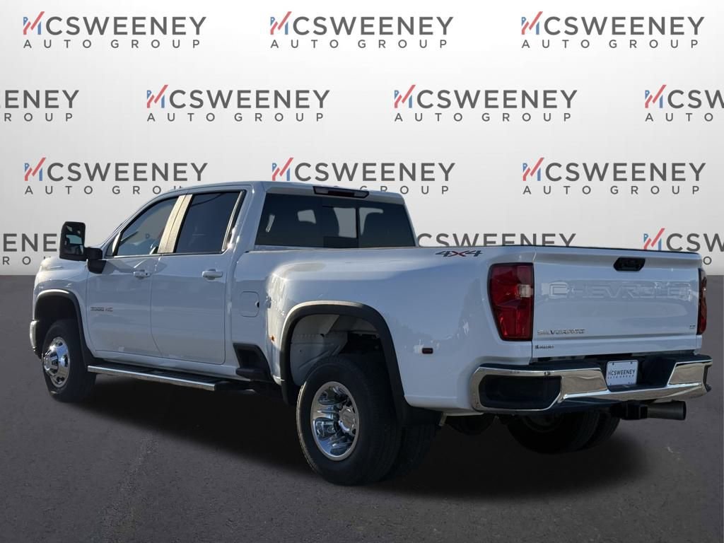 Used 2024 Chevrolet Silverado 3500 LT w/ Convenience Package image 3
