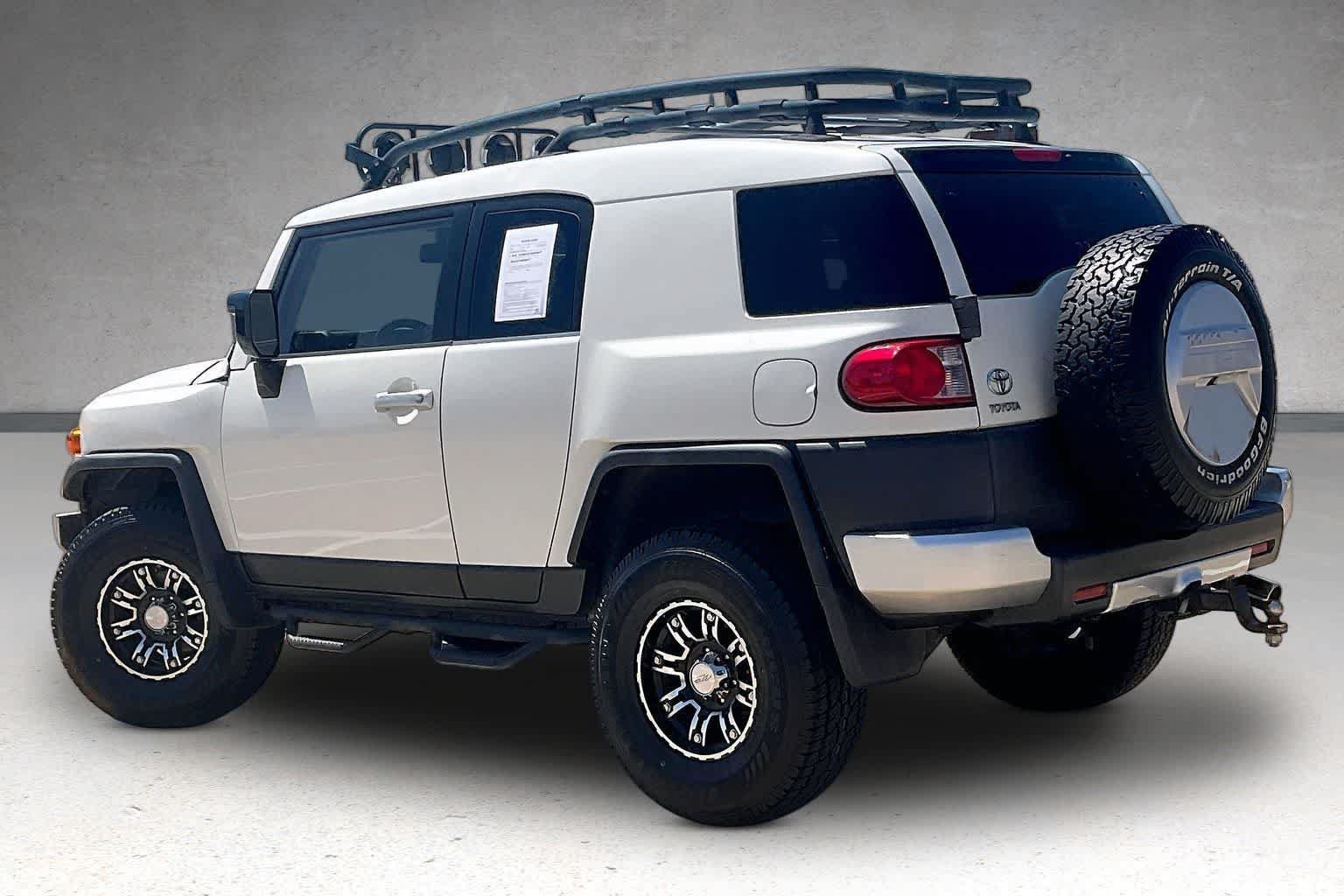 Used 2010 Toyota FJ Cruiser 2WD image 4