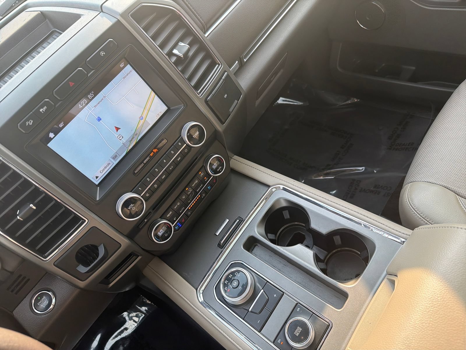 Used 2018 Ford Expedition Max XLT w/ Equipment Group 202A AWD/4WD image 28