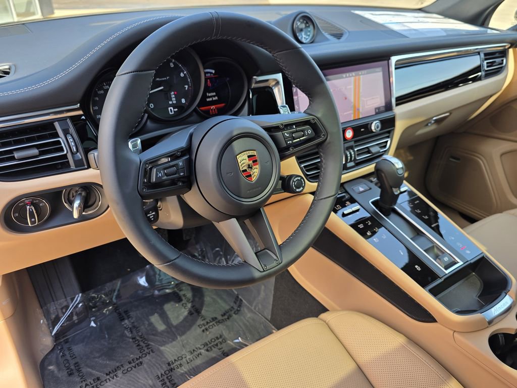 New 2025 Porsche Macan Turbo image 4
