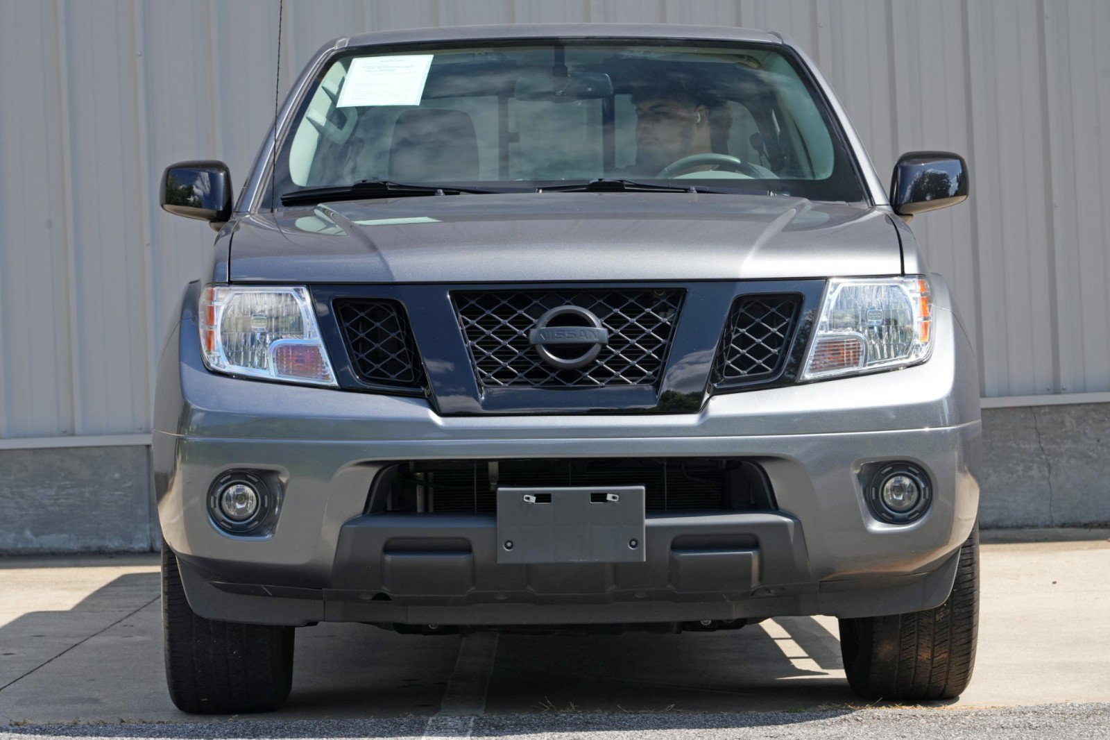 Used 2020 Nissan Frontier SV w/ Midnight Edition Floor Mats RWD image 6