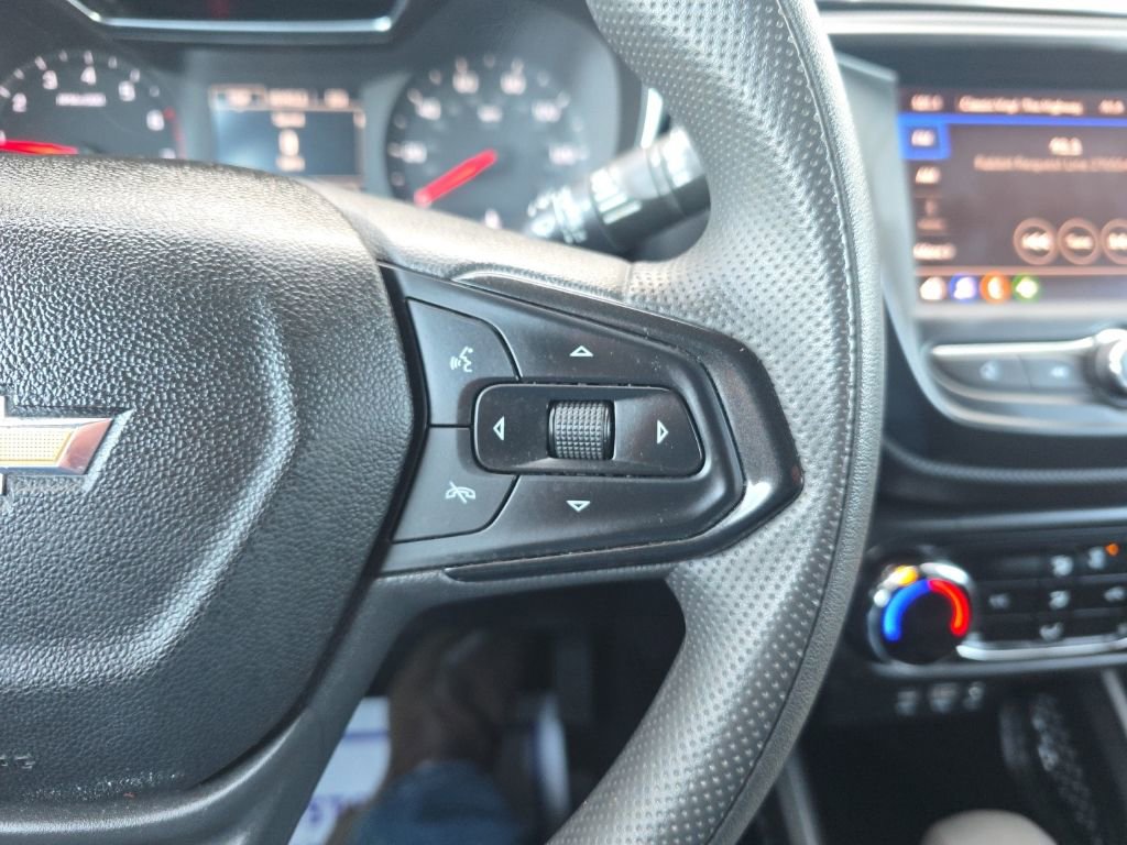 Used 2022 Chevrolet TrailBlazer LT w/ LPO, Blackout Package image 12