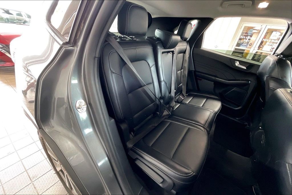 Used 2025 Ford Escape Platinum AWD/4WD image 15