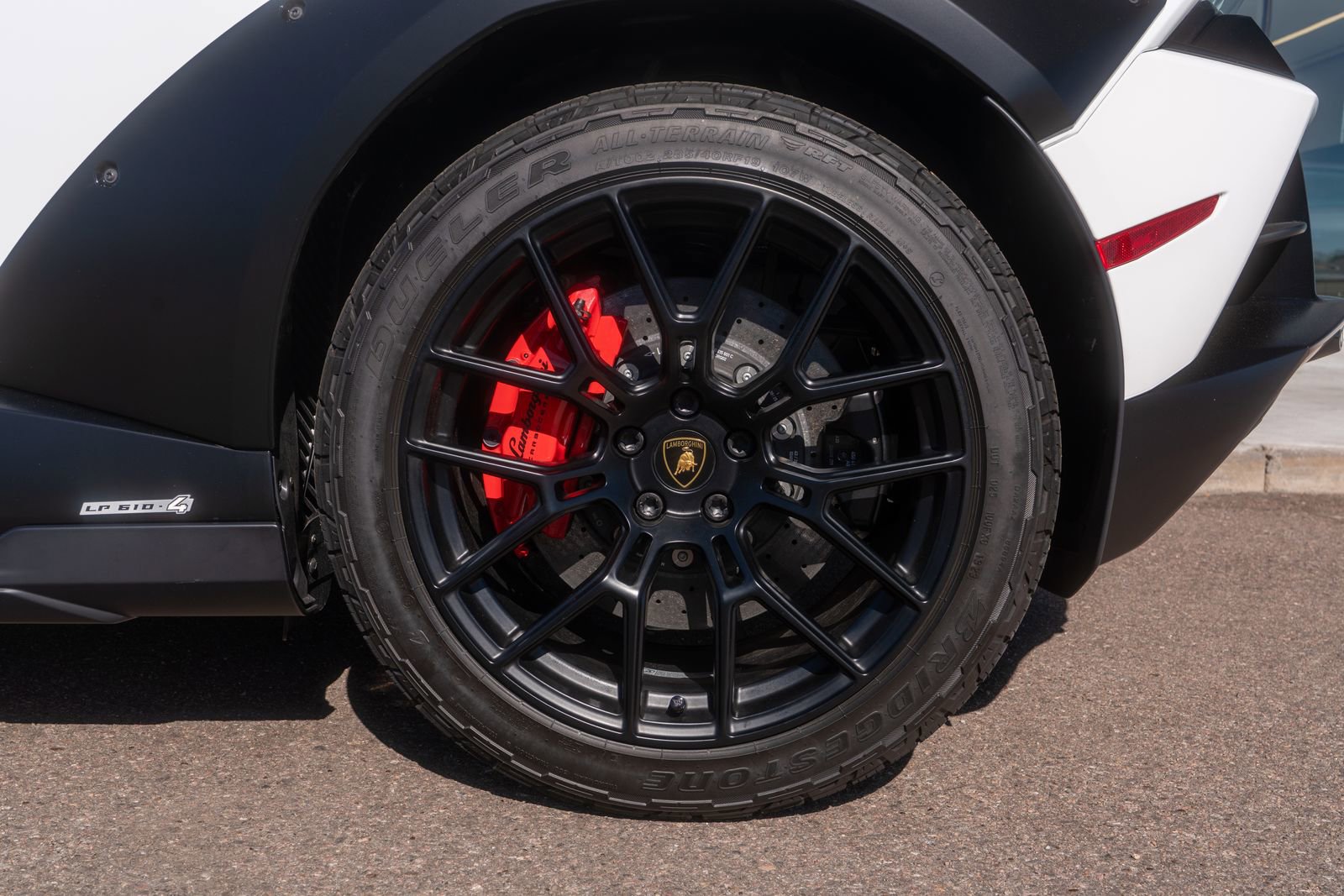 Used 2024 Lamborghini Huracan Sterrato image 12