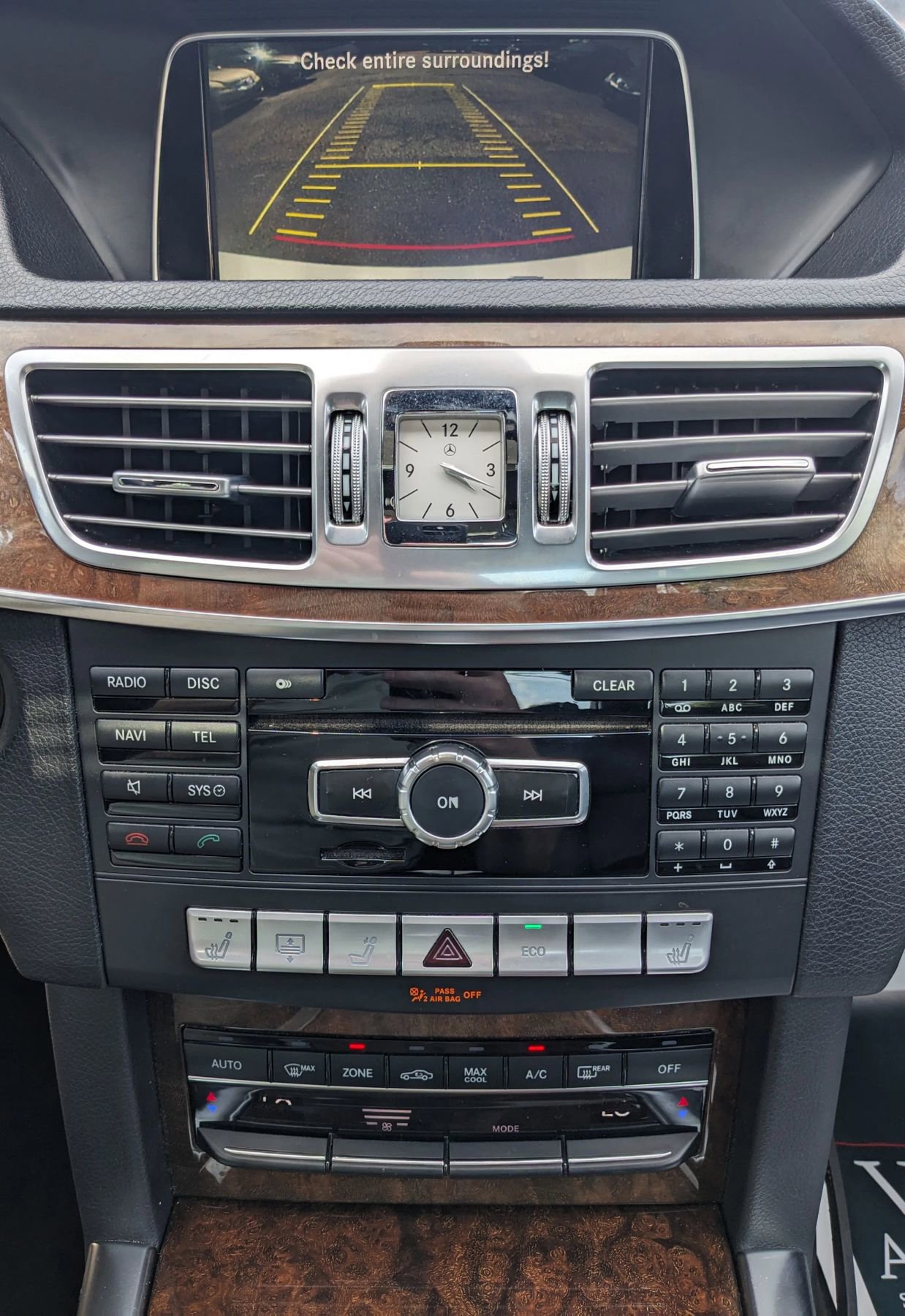 Used 2014 Mercedes-Benz E 350 Sedan image 3