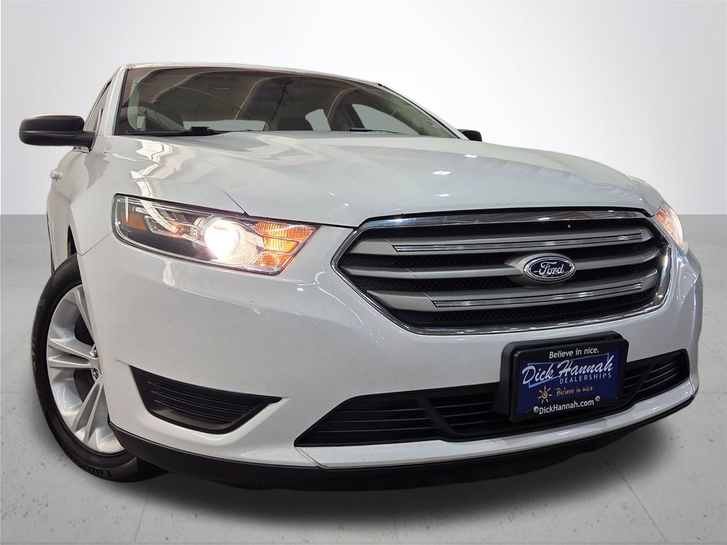 Used 2015 Ford Taurus SE image 8