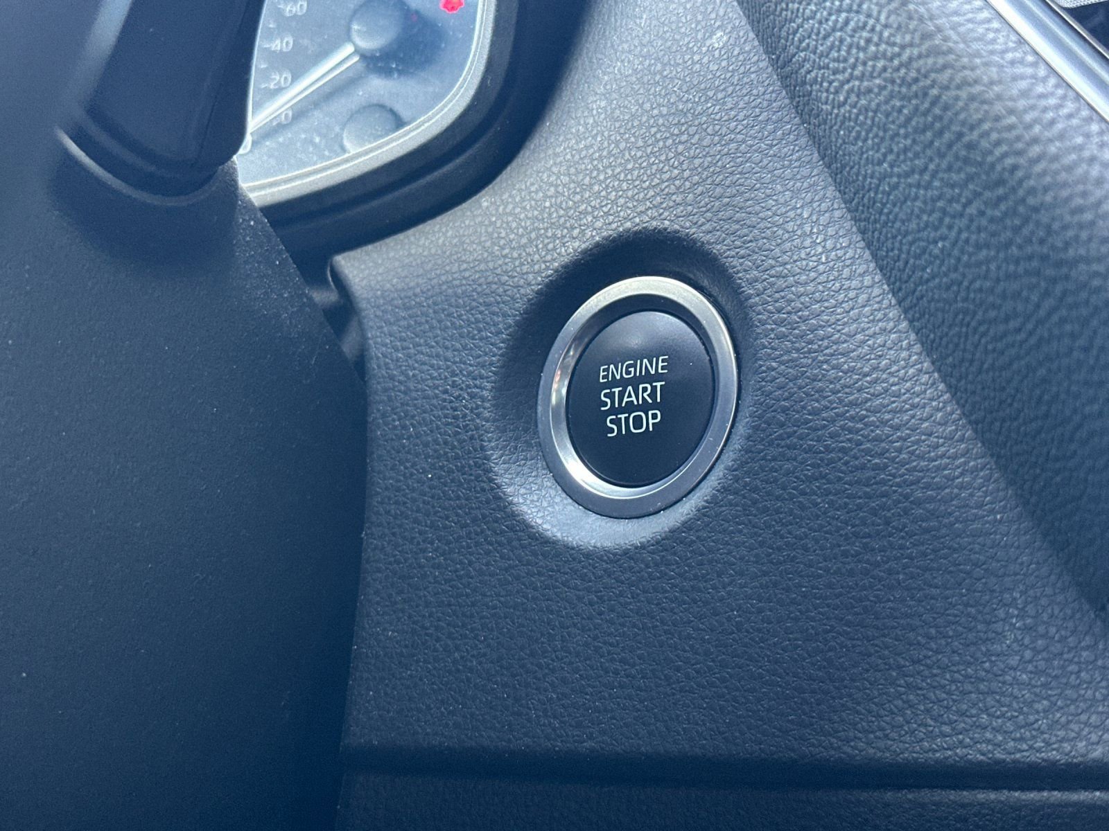 Used 2025 Toyota Corolla SE image 20