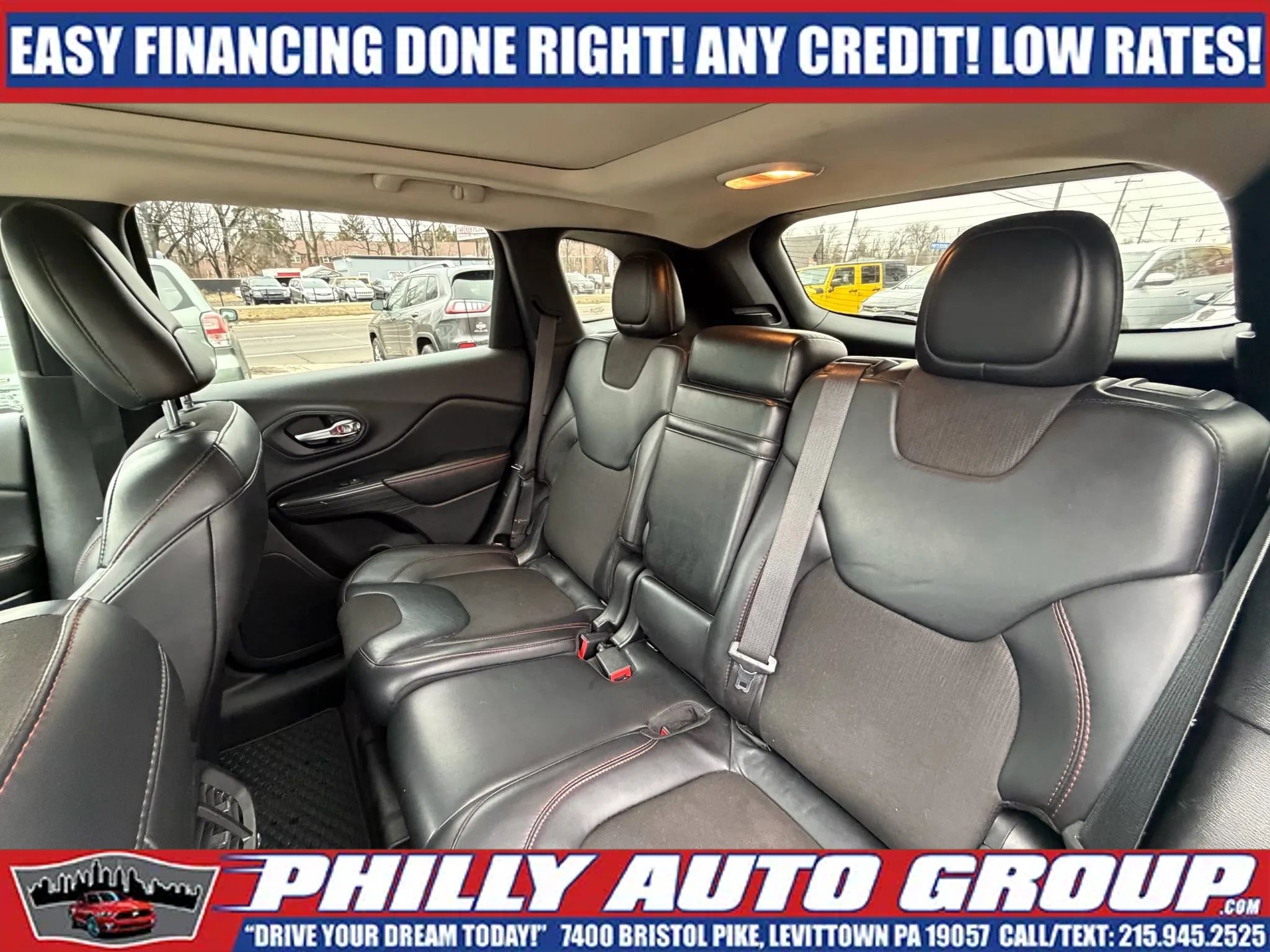 Used 2016 Jeep Cherokee Trailhawk w/ Comfort & Convenience Group image 19