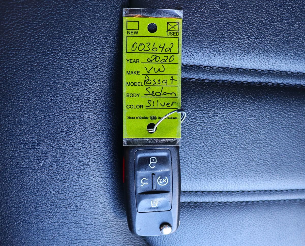 Used 2020 Volkswagen Passat 2.0T SEL FWD image 61