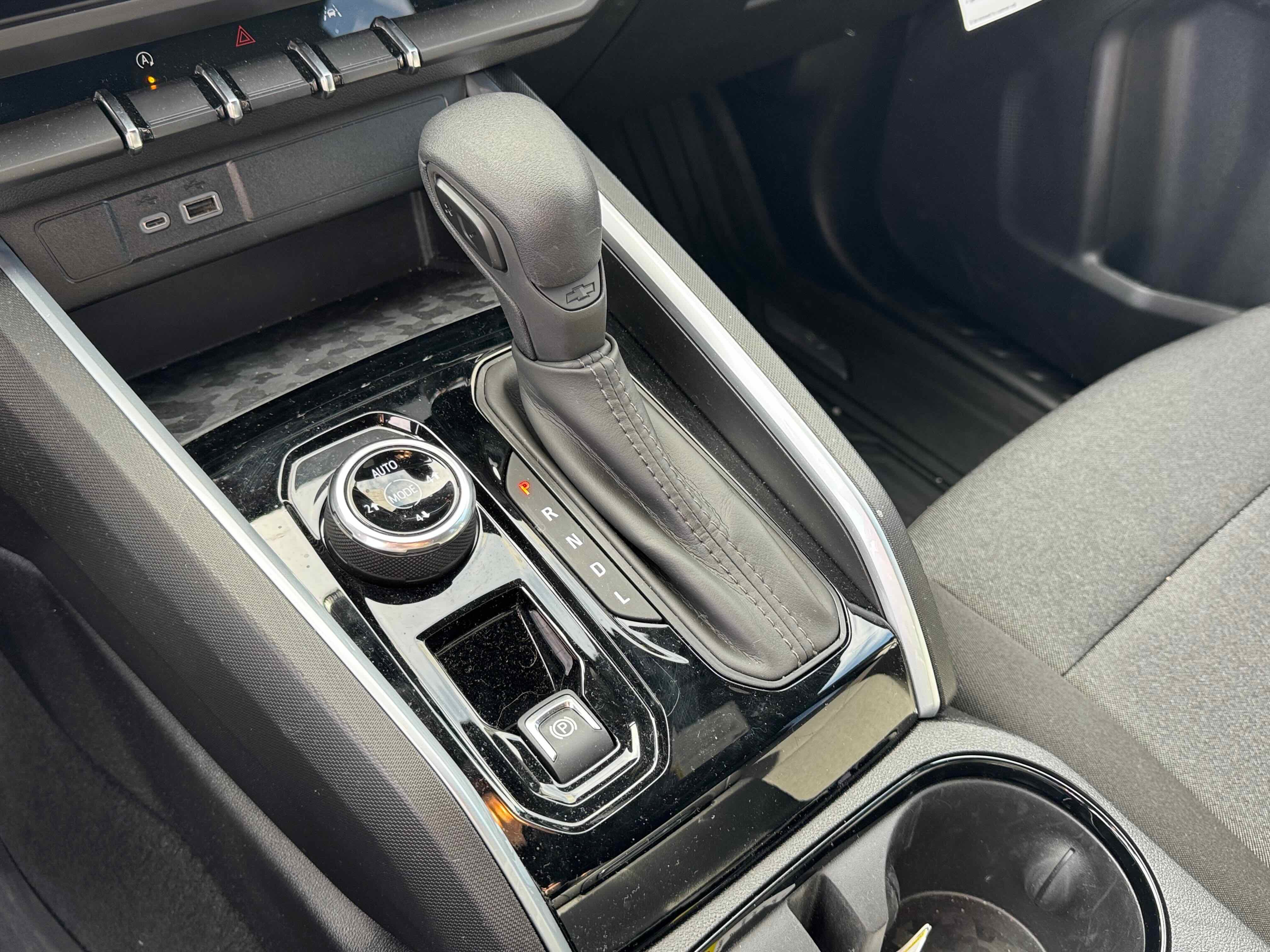 Used 2025 Chevrolet Colorado Trail Boss image 24