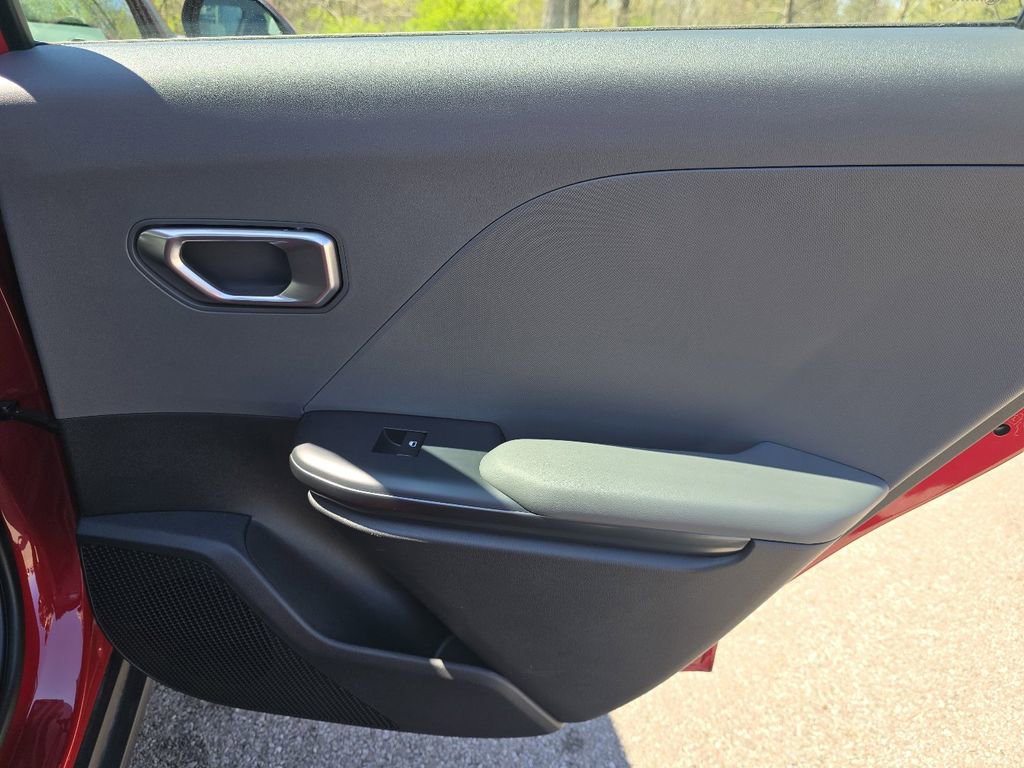 Used 2025 Kia K4 LXS image 19