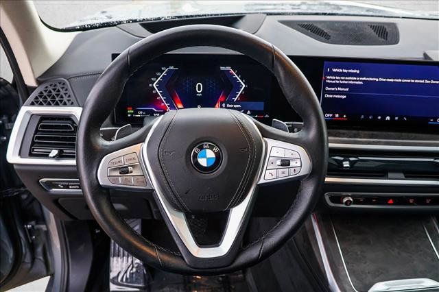 Used 2024 BMW X7 xDrive40i image 13