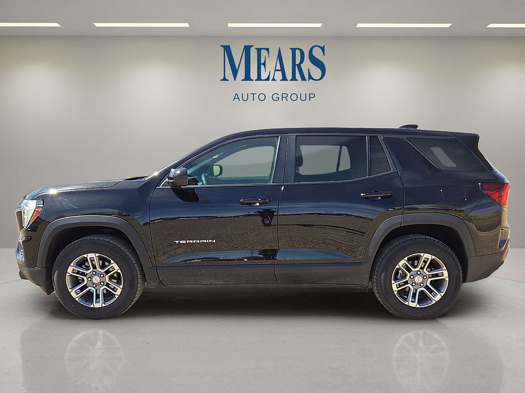 Used 2025 GMC Terrain Elevation image 2