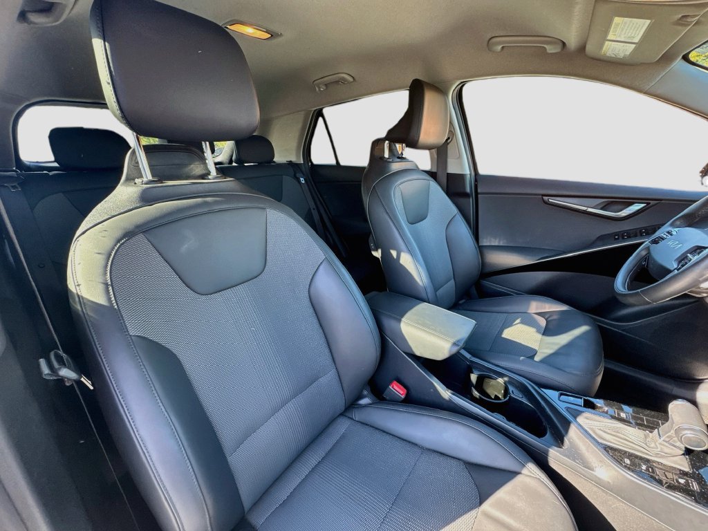 Certified 2023 Kia Niro EX FWD image 32