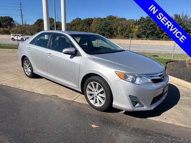Used 2014 Toyota Camry XLE w/ Leather Package FWD image 1