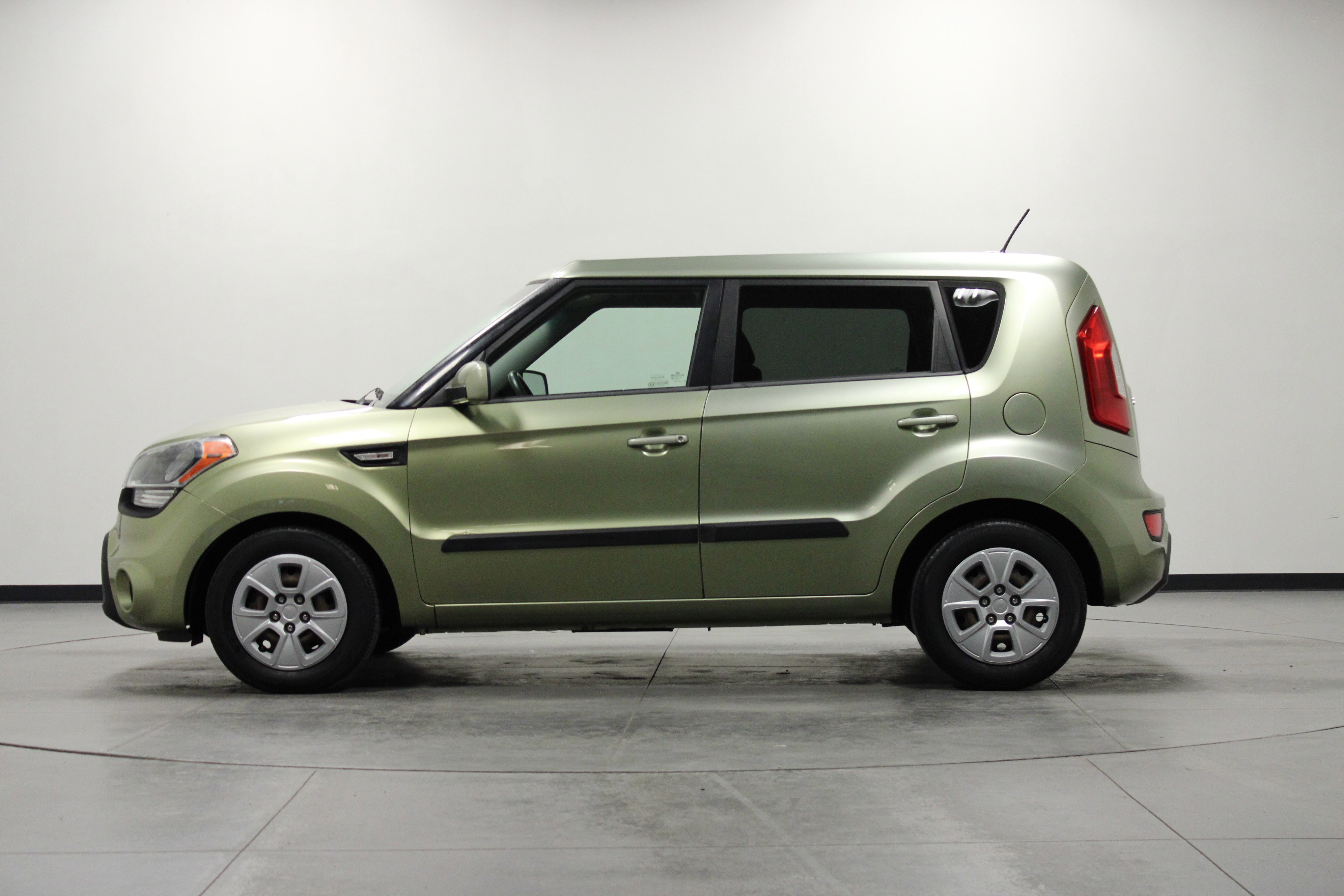 Used 2012 Kia Soul FWD image 7