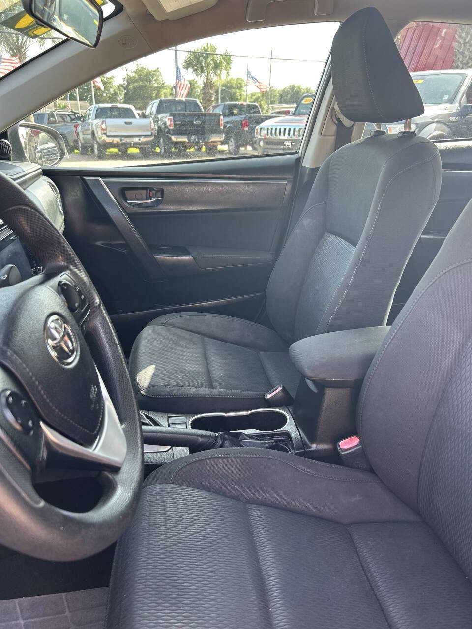 Used 2019 Toyota Corolla LE image 9