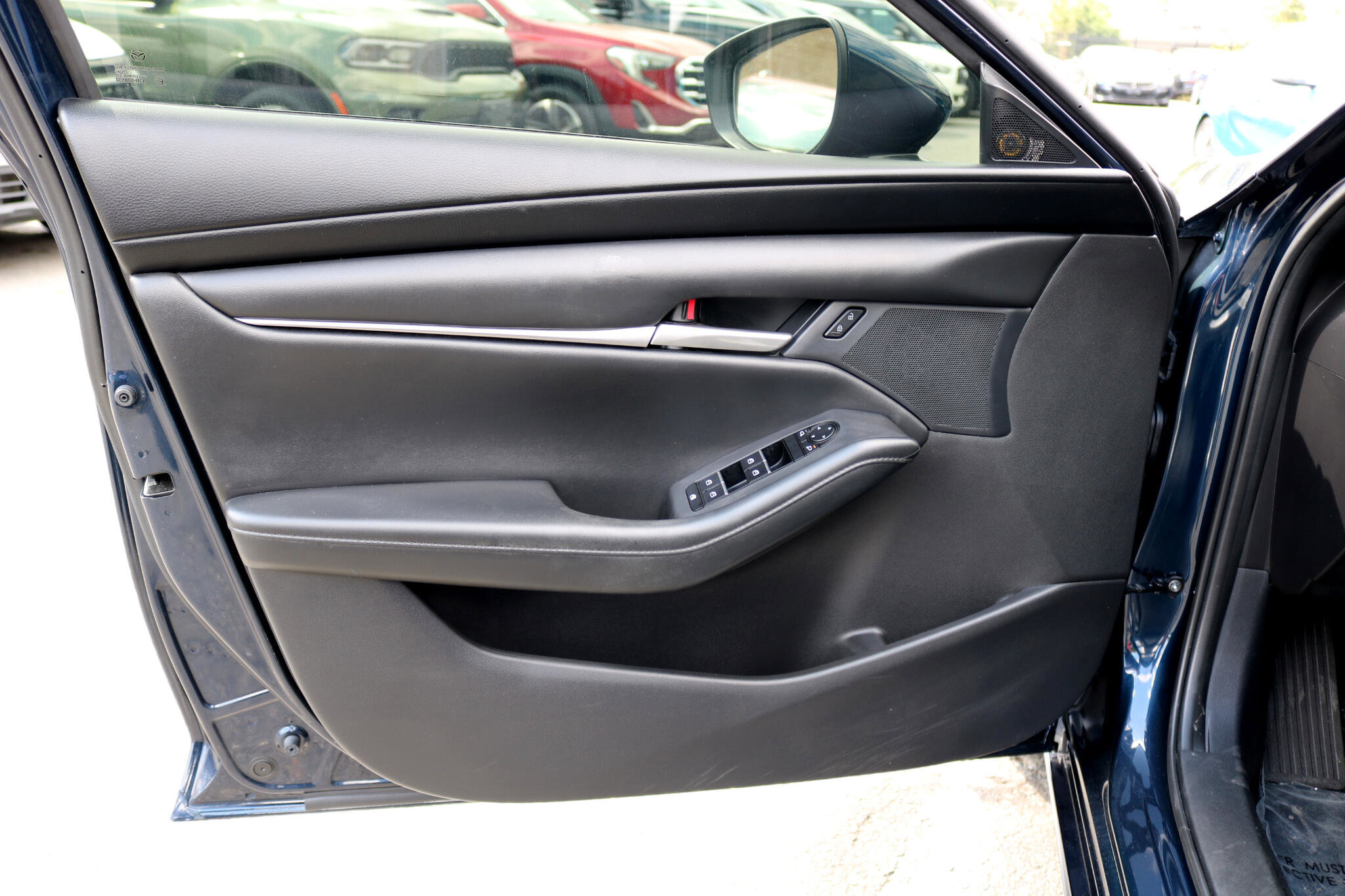 Used 2021 MAZDA MAZDA3 s image 11