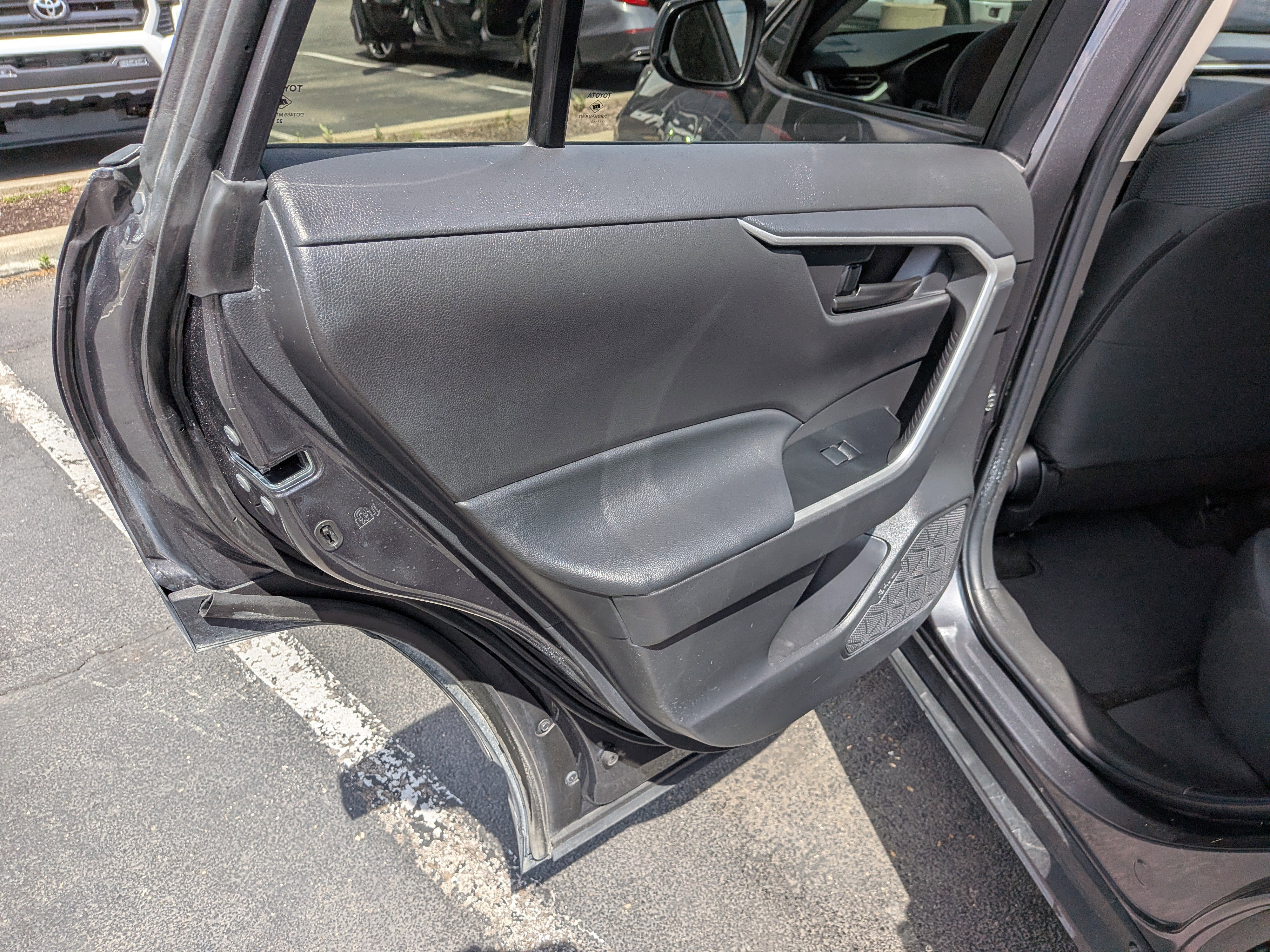 Certified 2023 Toyota RAV4 LE AWD/4WD image 20