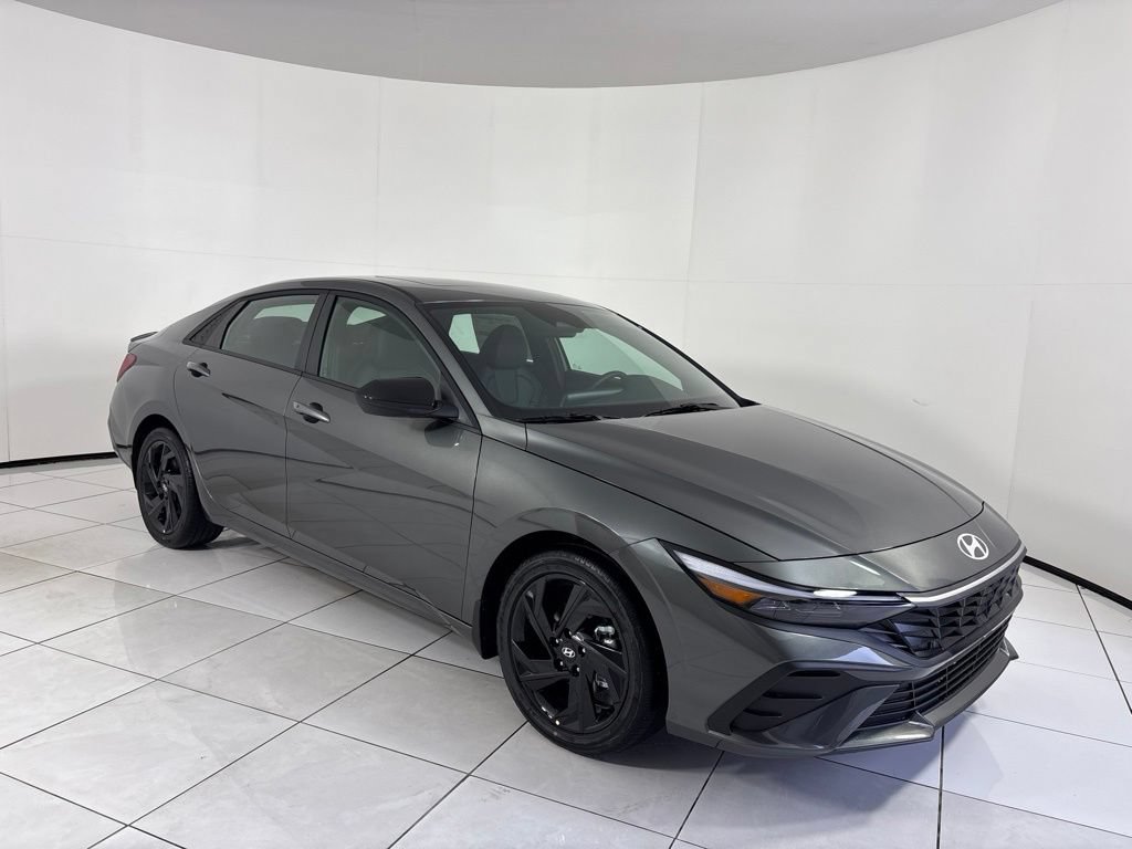 New 2026 Hyundai Elantra SEL Sport FWD image 7