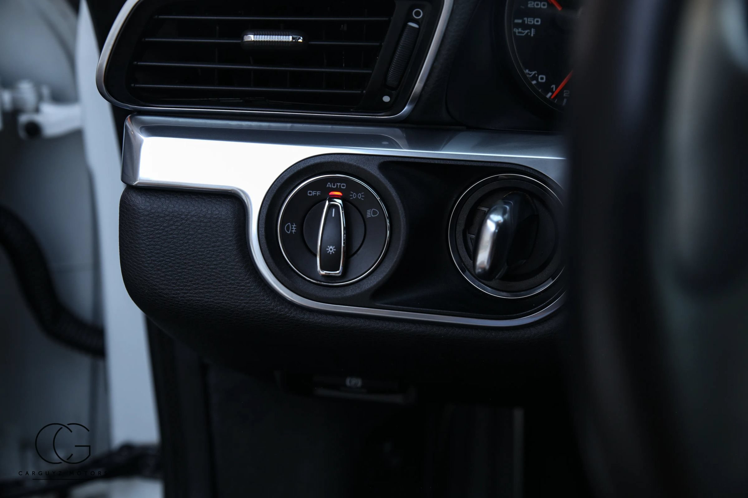 Used 2019 Porsche 911 Carrera image 42