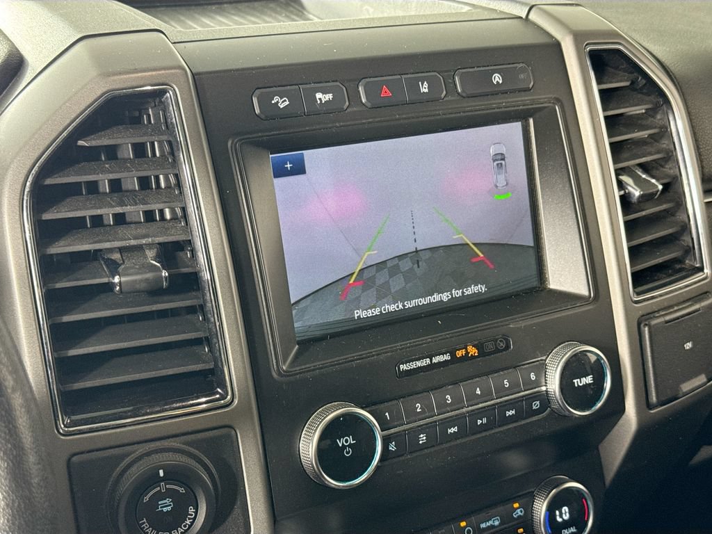 Used 2020 Ford Expedition XLT w/ Equipment Group 202A AWD/4WD image 14