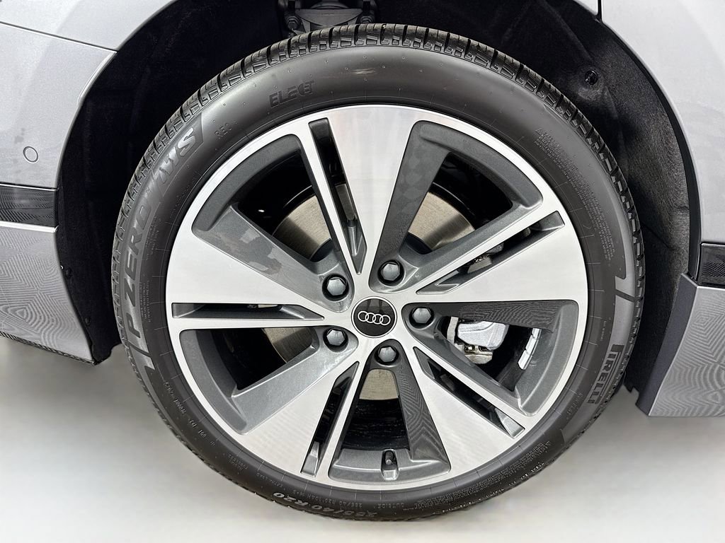 Used 2025 Audi A6 e-tron Premium Plus w/ Premium Plus image 33