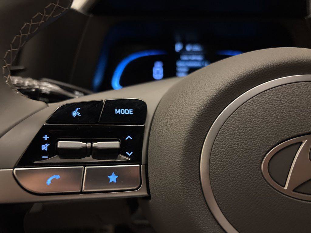 New 2025 Hyundai Elantra Sport image 16